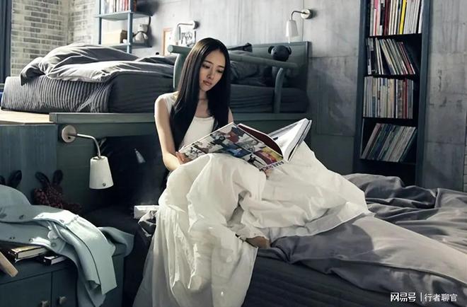 给钱向佐带娃有时异地但豪门日子藏不住了PG电子麻将胡了2郭碧婷手撕谣言：婆婆(图4)