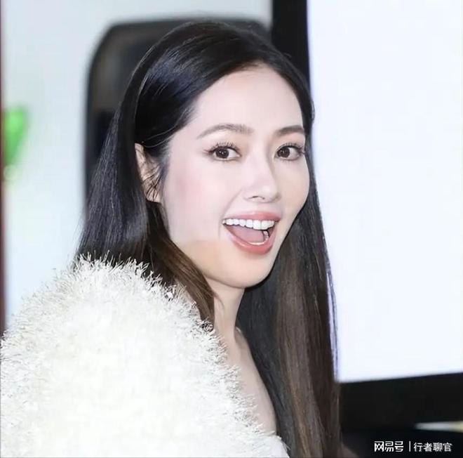 给钱向佐带娃有时异地但豪门日子藏不住了PG电子麻将胡了2郭碧婷手撕谣言：婆婆(图5)