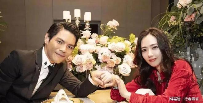 给钱向佐带娃有时异地但豪门日子藏不住了PG电子麻将胡了2郭碧婷手撕谣言：婆婆(图9)